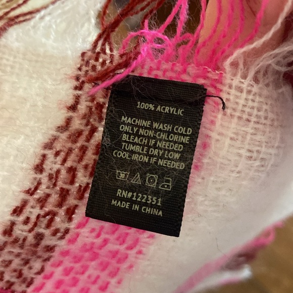 Blanket Scarf - Picture 3 of 3